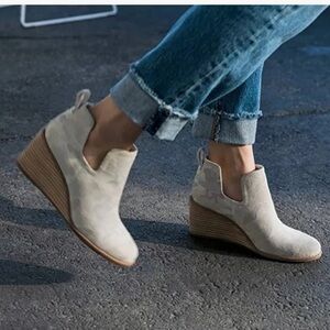 Tom’s | Shoes - size 8